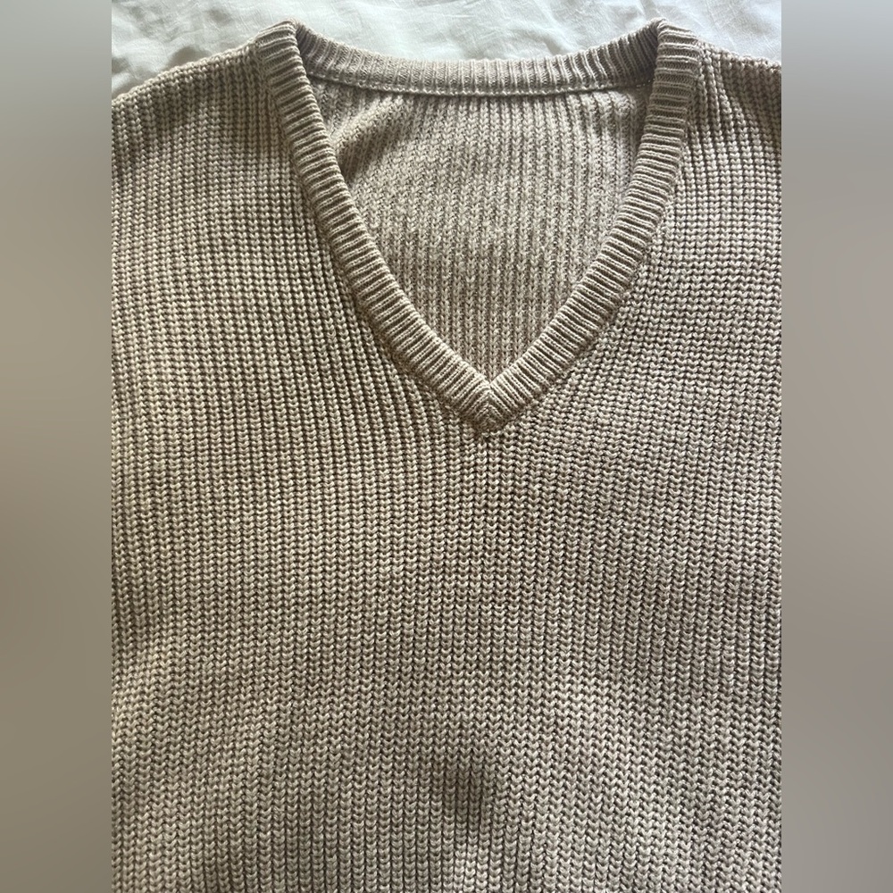 Lulu's Tan V-Neck Sweater with Ribbed Knit